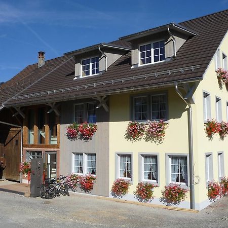Gastehaus Zum Tulpenbaum Bed & Breakfast Turbenthal Exterior photo